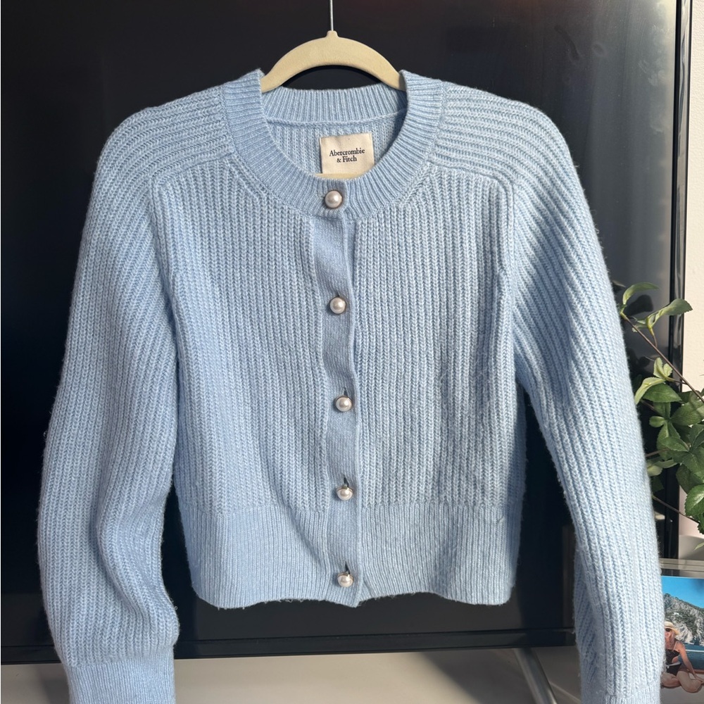 Abercrombie & fitch sweater